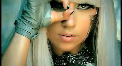 ladygaga-pokerface-qpr.jpg